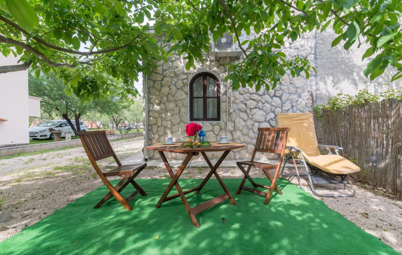 Apartments Bepina Biograd Na Moru Exterior photo