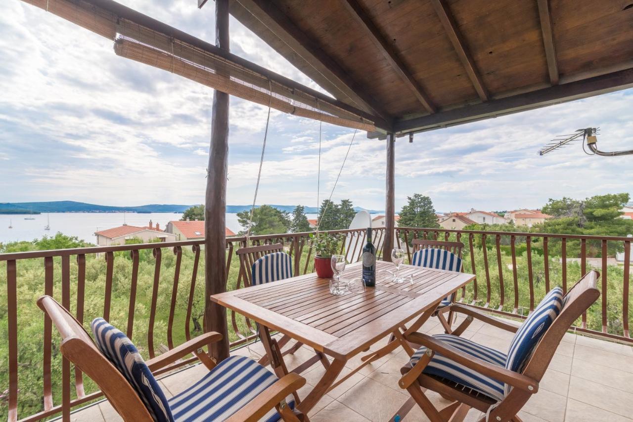 Apartments Bepina Biograd Na Moru Exterior photo