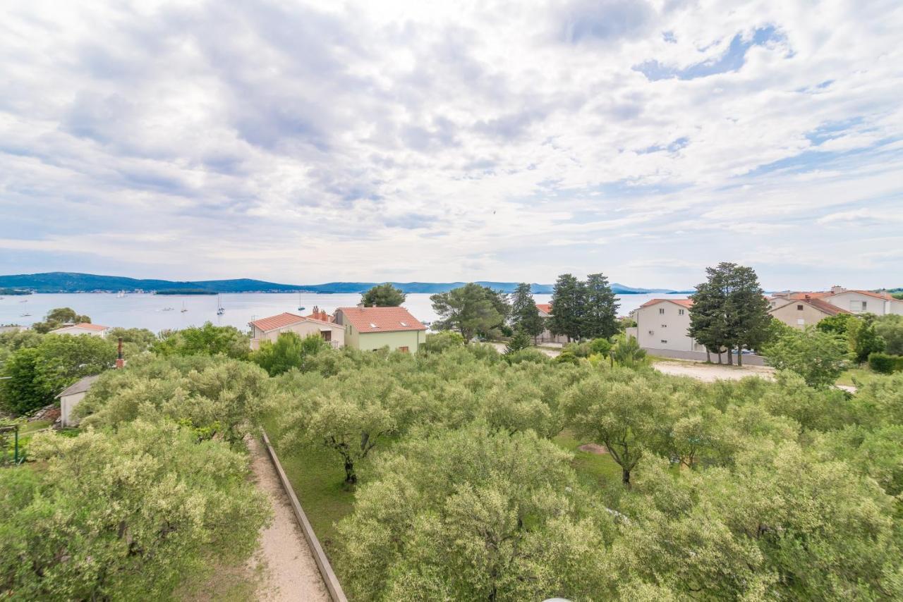 Apartments Bepina Biograd Na Moru Exterior photo