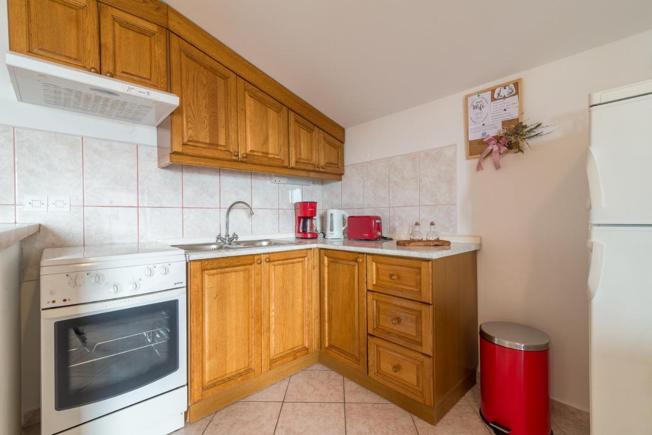 Apartments Bepina Biograd Na Moru Exterior photo